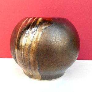 copper luster ceramic ball vase / Gerhards Keramik / Walter Gerhards / West Germany / Rensbach-Baumbach / 1980s