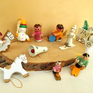 10 wooden Christmas ornaments / German / hand painted decoration / vintage