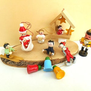 10 wooden Christmas ornaments / German / hand painted decoration / vintage