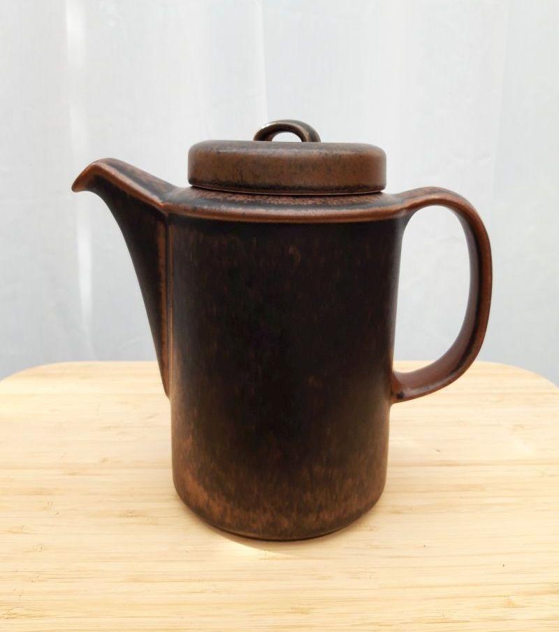 coffee pot / Arabia RUSKA brown / Scandinavian design / Ulla Procopé / Finland / from 1961