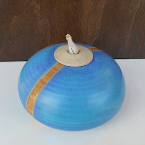 türkisblaue Kunstkeramik Öllampe Ø 11,8 cm / gemarkt Studiokeramik / 1980er - 1990er Jahre