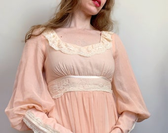 Vintage peach pink Gunne Sax dress | blush lace cuffed bishop sleeves prairie 70s maxi dress long sleeve | Gunne Sax by Jessica | size small