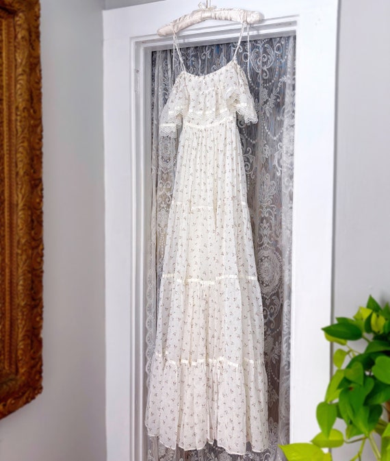 Gunne Sax off-the-shoulder dress | white floral p… - image 4