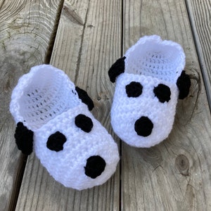 Pantuflas de Snoopy tejidas a crochet