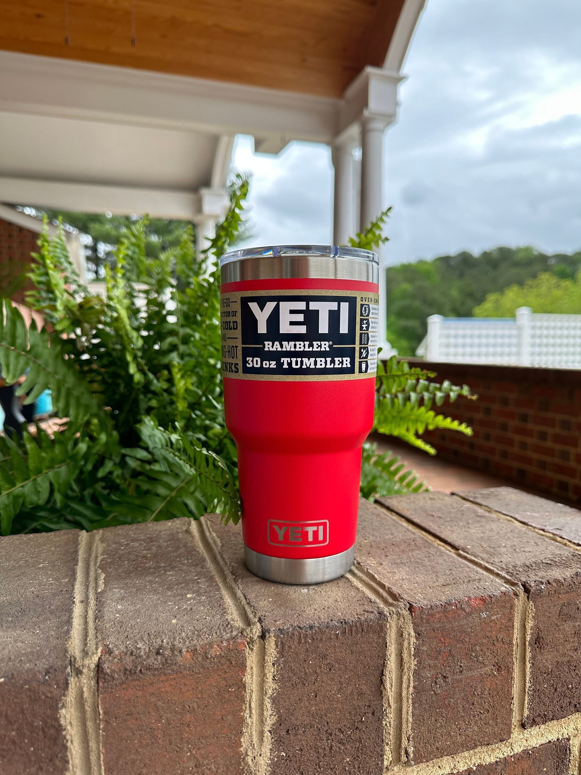  YETI Rambler 36 oz Bottle Retired Color, Vacuum Insulated,  Stainless Steel with Chug Cap, Harvest Red : Sports & Outdoors