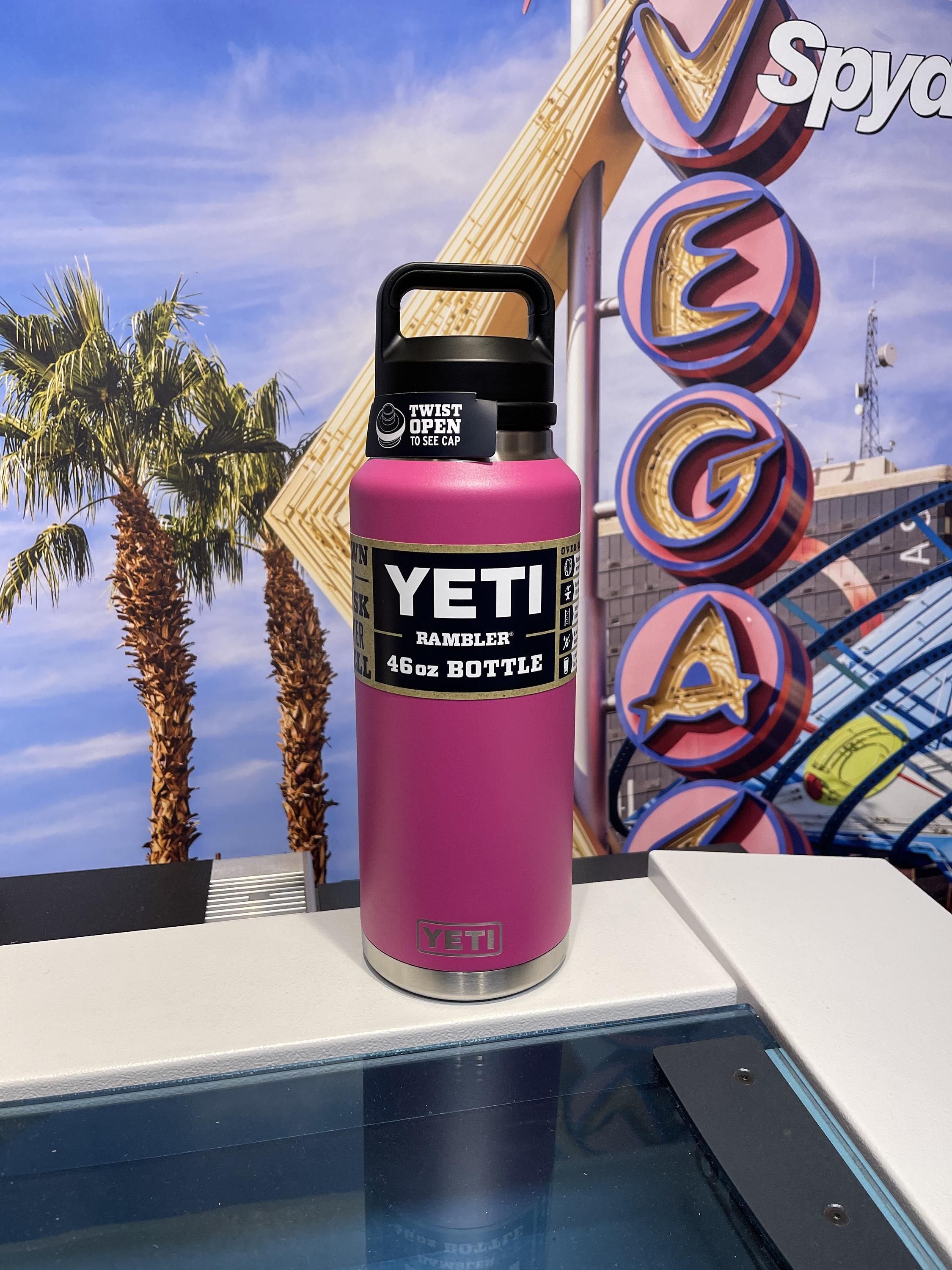 Yeti Rambler Tumblers 26oz. Straw Cup - Prickly Pear Pink