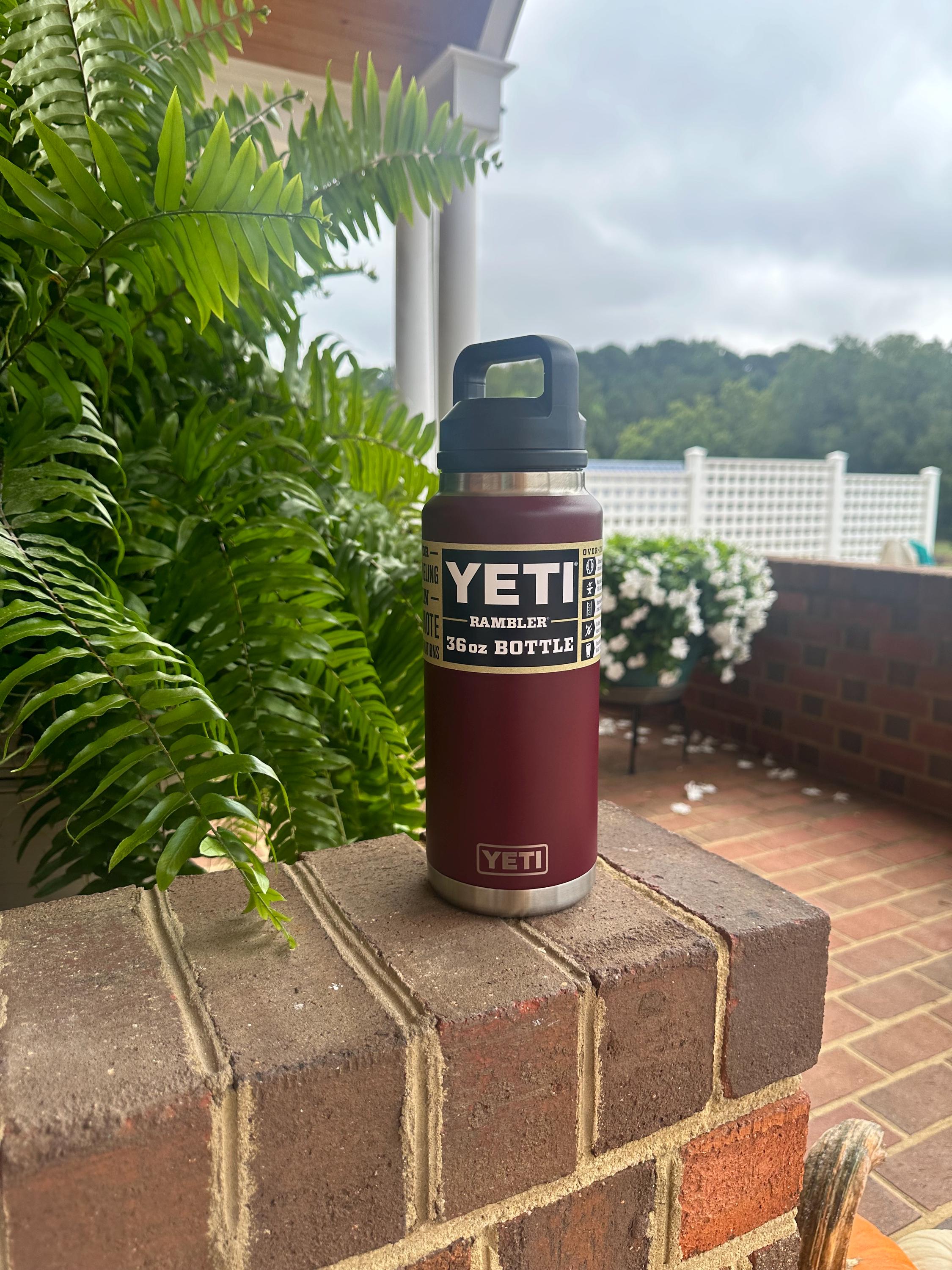 【美品】YETI BOTTLE 46oz レッドカラー YETI Rambler® Bottle 46oz with Chug Cap | Buy Online