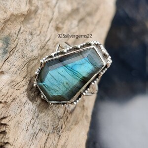 Labradorite Ring, Beautiful Ring, Natural Ring, Gemstone Ring, Anxiety Ring, Handmade Ring, Labradorite Jewelry, 925 Sterling Silver Ring