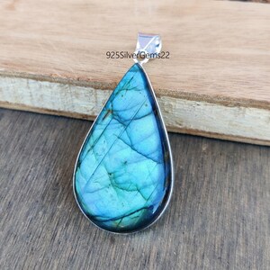 Labradorite Pendant, 925 Sterling Silver Pendant, Gemstone Pendant, Pretty Pendant, Blue Fire Pendant, Handmade Pendant, Labradorite Jewelry