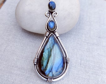 Handmade Teardrop Labradorite 925 Sterling Silver Pendant