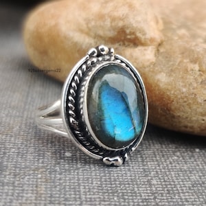 Labradorite Ring, Labradorite Jewelry, Gift Ring, 925 Sterling Silver Ring, Beautiful Ring, Statement Ring, Silver Ring, Women Ring