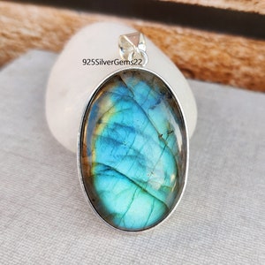 Labradorite Pendant, 925 Sterling Pendant, Labradorite Jewelry, Gemstone Pendant, Handmade Pendant, Beautiful Pendant, Women Pendant