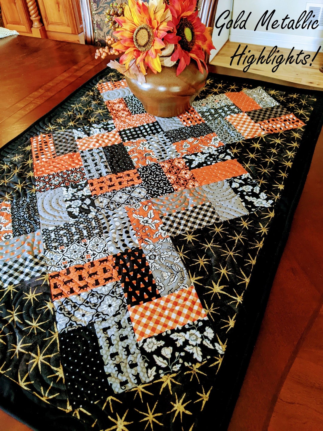 HALLOWEEN Table Topper Quilt for Sale / Gold Metallic Stars, Midnight