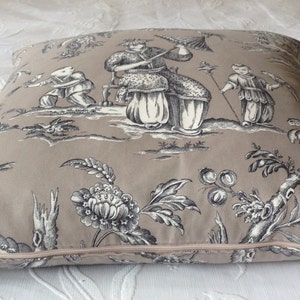 Chinoiserie Cushion Cover image 2