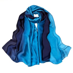 Pañuelo de satén sedoso para mujer, pañuelo de seda Ombre azul marino, pañuelo sedoso, pañuelo personalizado, regalos monogramados