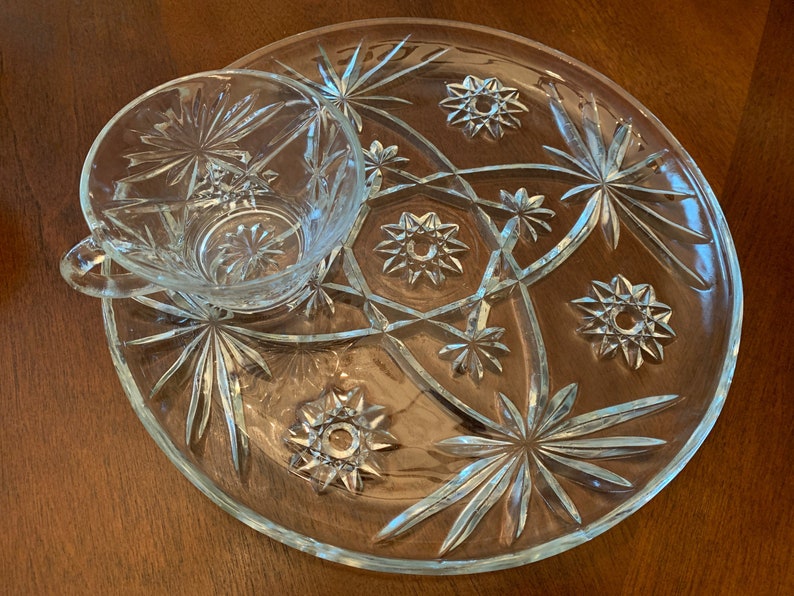 Set of 4 Vintage Snack Plates With Cups Prescut by Anchor Etsy