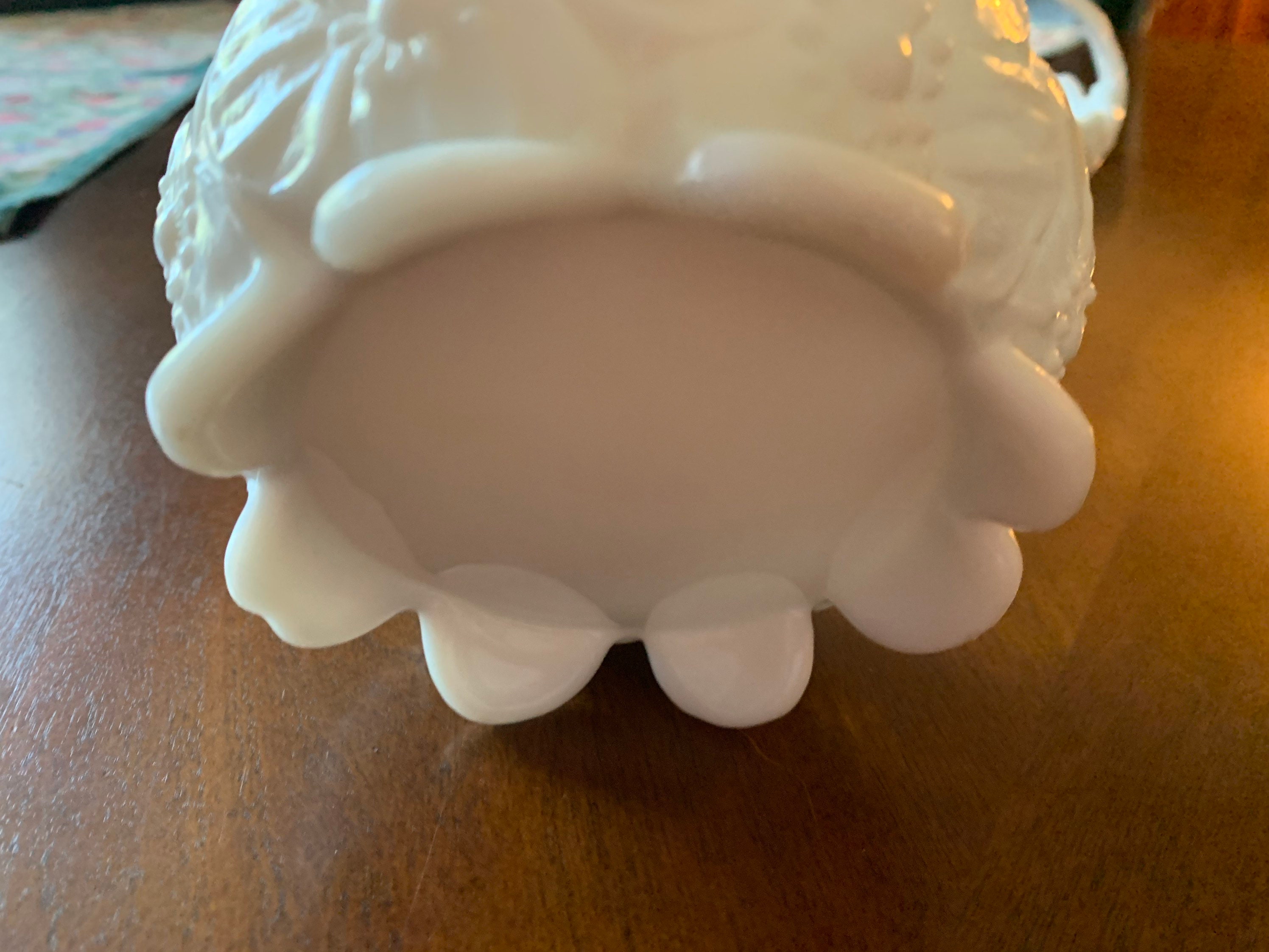 2 Vintage Milk Glass Baskets Roses and Bows by Westmoreland Etsy UK