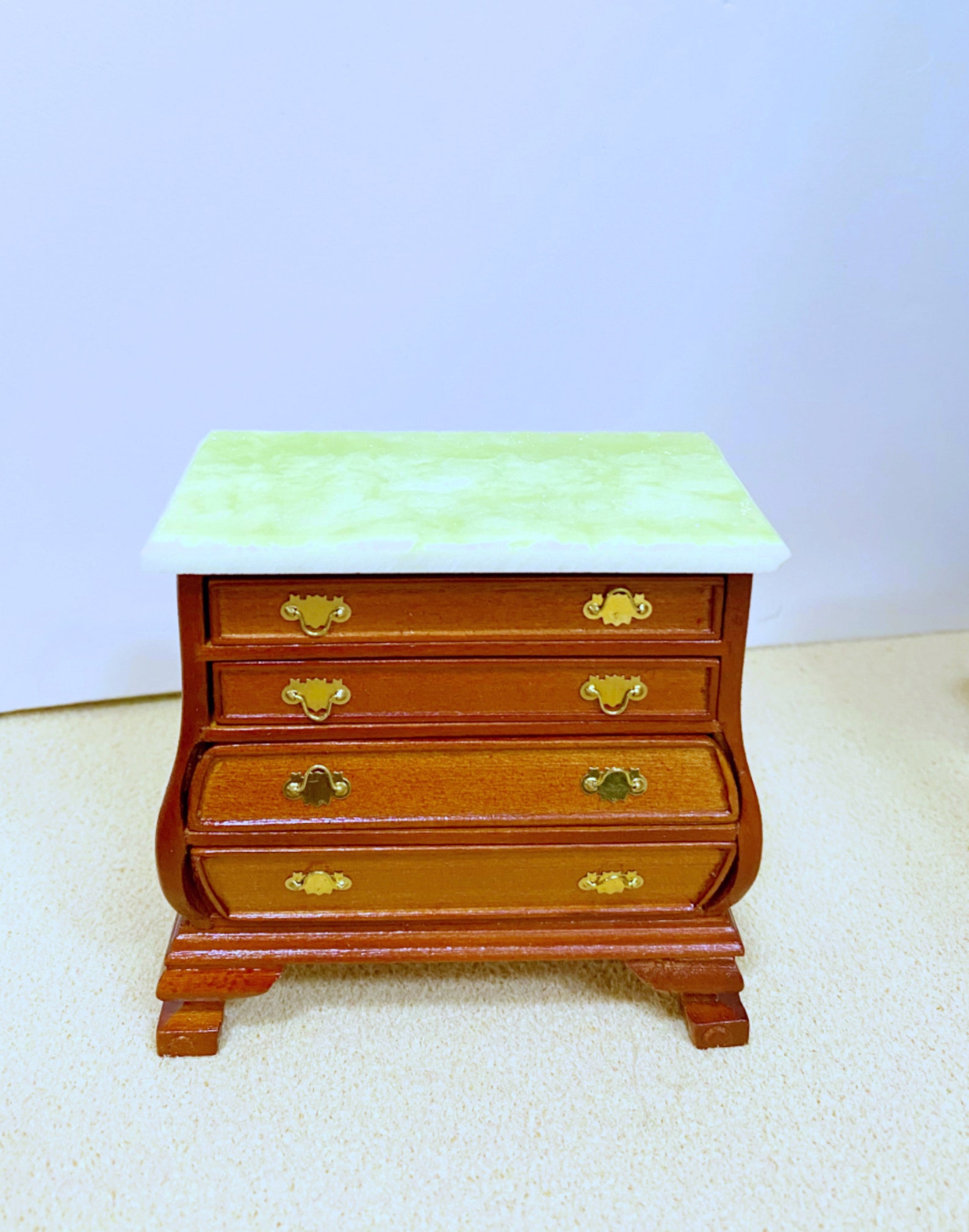 Dollhouse miniatura madera nogal pecho de cajones | Etsy