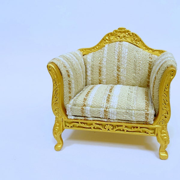 Fauteuil Louis XV miniature pour maison de poupée