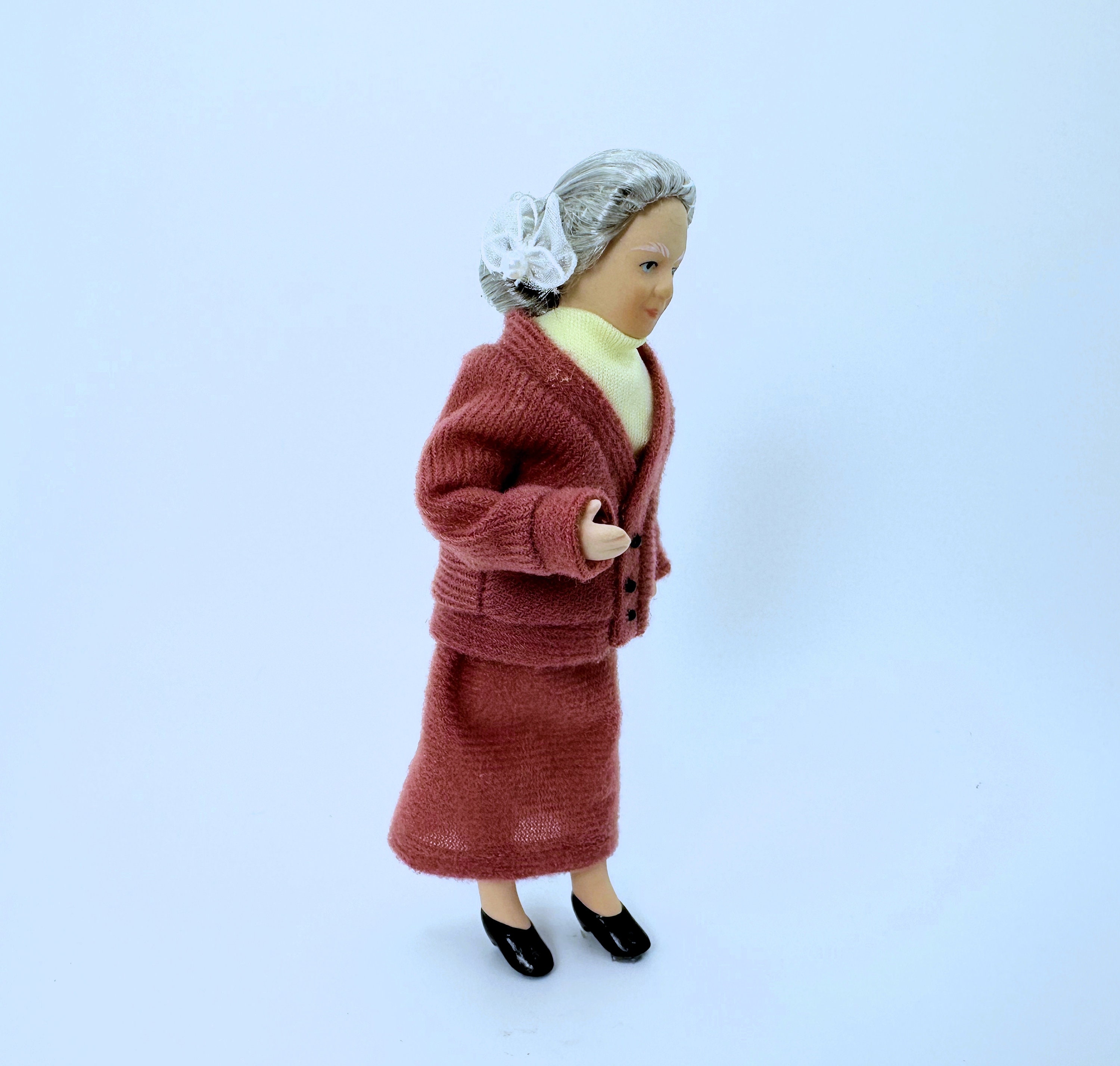 Town Square Miniatures G7671 - Set Di 2 Nonni In Porcellana Per Casa Delle Bambole In Miniatura Scala 1:12