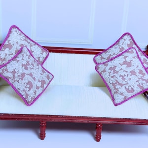 Dollhouse Miniature Living Room Couch / Settee With Four Throw Pillows
