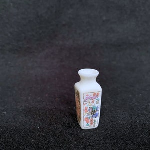 Dollhouse Miniature Imari Japanese Vase 1 :12 Scale image 8