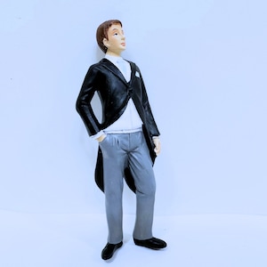 Dollhouse Miniature Resin Groom Doll 1:12 Scale