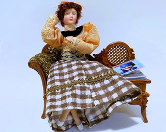 Puppenhaus Miniatur Poseable Porzellanpuppe 1:12 Dressed Girl Puppe