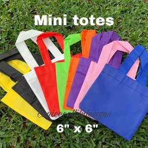 CRAFT SUPPLY 6” mini tote  party favors . Mini tote favor bags.candy bags. favors bags. Bolsitas Dulceros