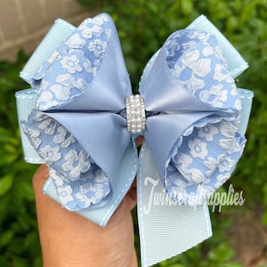 HANDMADE. blue pageant hair bow. Blue hair bow.  Blue flowers girls hair bow . Dusty blue hair bow. Blue wedding hair bow.