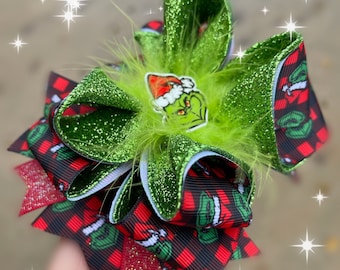 HANDMADE . Christmas hair bow. Christmas bow. Christmas clip bow. Red green Christmas hair bow.