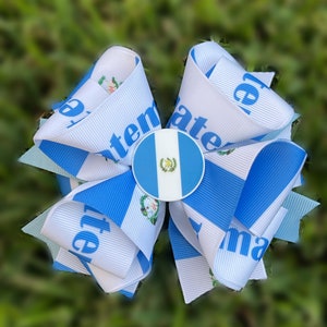 GUATEMALA flag  hair bow. Guatemala clip bow . Guatemala bow. Chongo bandera de Guatemala. HANDMADE .