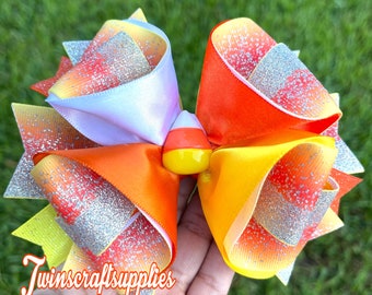 Halloween candy  hair bow. Orange yellow Candy hair bow. Halloween Candy clip bow. Halloween hair bow. Halloween bow. HANDMADE.