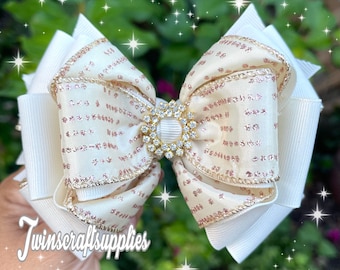 HANDMADE. Beige and gold  hair bow. Beige clip hair bow. Beige hair bow. Christmas hair bow. Cream hair bow.
