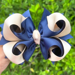 Navy blue and khaki hair bow. school uniform hair bow. Back to school hair bow.School hair bow . Khaki and navy blue hair bow.