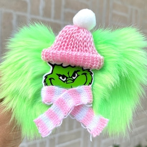 HANDMADE. Pink Christmas hair bow. Pink green Christmas hair bow . Pink Christmas bow. Pink Christmas bow.