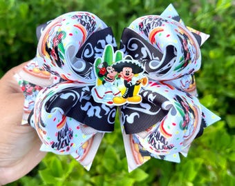 Mexico inspired hair bow. Mexico Mariachi inspired Hair bow. Charro hair bow . Mexico clip bow. Mariachi clip bow. HANDMADE.