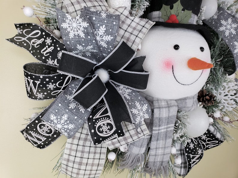 Snowman Wreath, Winter Decor, Winter Front Door Decor, Christmas Wreath ...