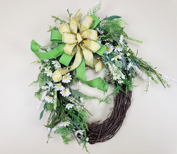 How to Decorate an Oval Wreath for Spring: Stunning Ideas to Try