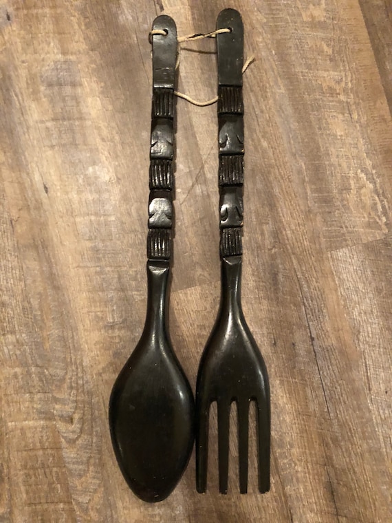 Large 28 Inch Vintage Wooden Spoon And Fork Hand Carved Huge Wall Cutlery Rustic Kitchen Decor Old Deco - Vintage Wooden Spoon And Fork Wall Decor Large 28 Inch Vintage Wooden Spoon And Fork Hand Carved Huge Wall Cutlery Rustic Kitchen Decor Old Deco - Vintage Wooden Spoon And Fork Wall Decor