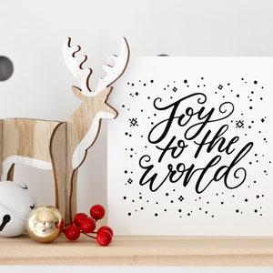 Carte de Noël Joy to the World | Carte de calligraphie lettreuse à la main | Carte parfaite faite à la main pour accompagner les cadeaux de Noël