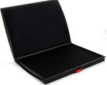 Large Stamp Pad, 5 x 7 Inches. Available in Black, Red, Blue or Dry. Mark stickers, labels, tags, greeting cards and other paper products.