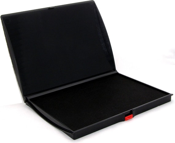 Large Stamp Pad, 5 x 7 Inches. Available in Black, Red, Blue or Dry. Mark stickers, labels, tags, greeting cards and other paper products.