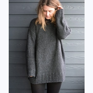 auf Bestellung. Grauer Wollpullover, langer Damenpullover, handgestrickt Alpaca/Baumwolle