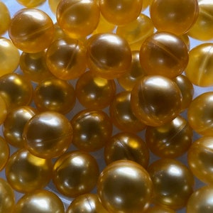 Pearly Gold Circular 3.9g Bath Oil Beads Floral Fragrance Bath Pearls x  200 1.5cm in Diameter