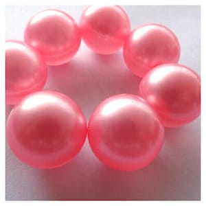 Pearly Pink Circular 3.9g Bath Oil Beads Strawberry Fragrance Bath Pearls x 500