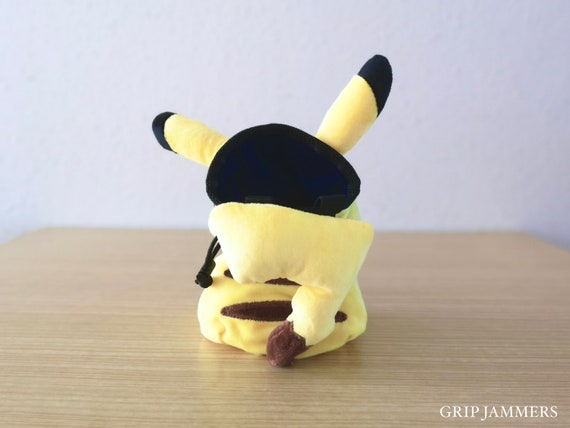 Pack peluche Pikachu qui dort mignon heureux • Enfant World