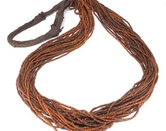 Collar antiguo de Konyak Naga de múltiples hebras / Ensartado original / Cuentas étnicas tribales heredadas / Adorno de Nagaland