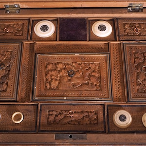 Anglo-Indian carved wooden sewing box. c. 1850. India