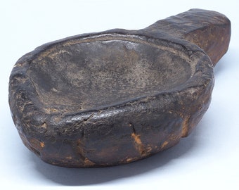 Antike Öl-Butter Lampe. Ende des 19. Jahrhunderts – Anfang des 20. Jahrhunderts. Nepal. Tribal, Ethnisch